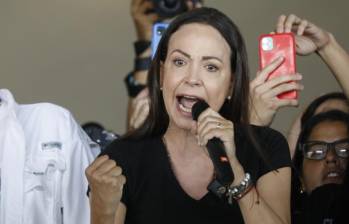 La nobel de Paz María Corina Machado, advirtió sobre el riesgo inminente para presos políticos detenidos en cárcel de El Rodeo, en Venezuela. FOTO: Anadolu via Getty 