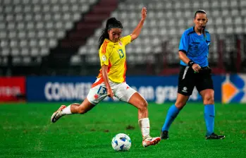 Isabella Amado, defensa de la Selección Colombia que este viernes necesita sumar puntos en el Sudamericano. FOTO cortesía FCf