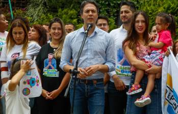 Daniel Quintero solo tardó once horas, después de su renuncia, para empezar a hacer campaña por sus alfiles políticos. FOTOJAIME PÉREZ