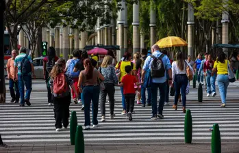 El estudio está realizado con datos recogidos en 20.445 encuestas en 32 ciudades. Se revelan “cómo viven, sienten y evalúan su calidad de vida más de 16 millones de colombianos”. Foto: Manuel Saldarriaga