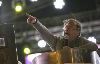 La Corte Suprema encontró irregularidades en vuelos contratados durante la campaña presidencial de Gustavo Petro en 2022. Imagen: cierre de campaña del candidato presidencial, Gustavo Petro, 2022. Colprensa. 