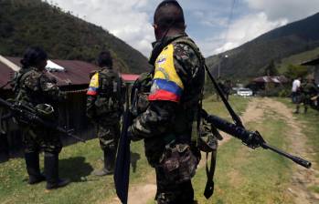 as disidencias de las Farc en Antioquia mantienen confrontaciones, en algunos casos con apoyo del ELN, para el control territorial en el 15% del departamento. FOTO AFP