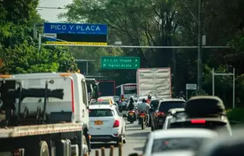 El propósito del pico y placa es tener una movilidad más fluida; de paso se mejora la calidad del aire. FOTO: EL COLOMBIANO