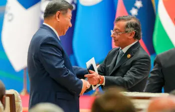 El presidente Gustavo Petro durante su visita a su homólogo chino, Xi Jinping. FOTO CORTESÍA PRESIDENCIA 