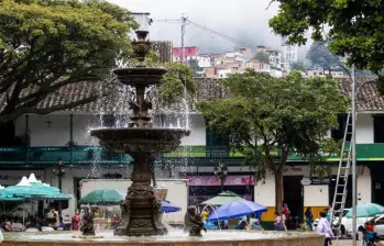 Andes suspende sus fiestas municipales para volcar sus recursos en la reconstrucción tras el terremoto