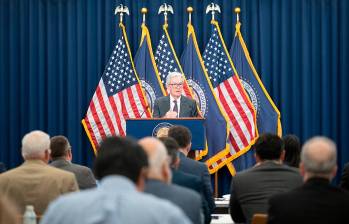 El jefe de la FED, Jerome Powell, explicó las razones para mantener las tasas de interés . FOTO tomada de X