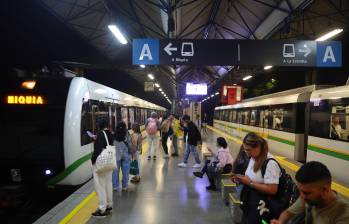 El viernes 31 de julio las líneas A (Niquía – La Estrella) y B (San Antonio – San Javier) extenderán su operación comercial hasta las 12:00 de la medianoche. Foto: Cortesía
