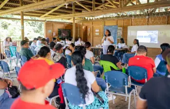 Jornada de entrega de certificados de amnistía. FOTO: CORTESÍA JEP