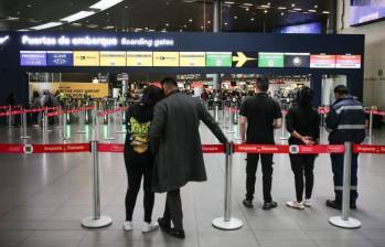 Migración Colombia puso fin a la huelga realizada por sindicalistas en el aeropuerto El Dorado de Bogotá. FOTO: Colprensa 