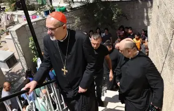 La Policía israelí impide el acceso del jefe de la Iglesia Católica de Jerusalén a la misa de Ramos en la iglesia del Santo Sepulcro en una decisión “sin precedentes”. FOTO: Getty.