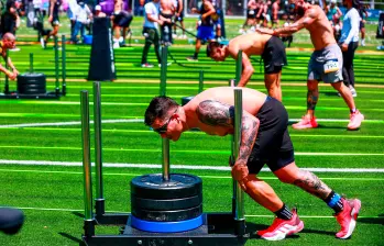 Esta nueva modalidad del deporte en Medellín mezcla lo mejor del running con la fuerza funcional del deportista. FOTO MANUEL SALDARRIAGA
