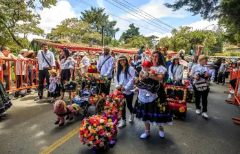 Desde ya se siente el ambiente de feria, este fin de semana fue el Desfile de Silleteritos en Santa Elena. FOTO Camilo Suárez.