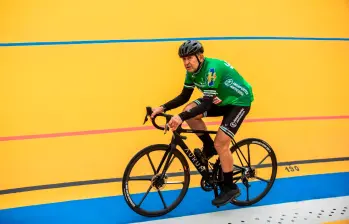 Martín Cochise Rodríguez también es asiduo visitante de la pista del velódromo que lleva su nombre. FOTO CAMILO SUÁREZ