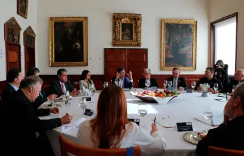 El encuentro contó con la participación de las principales cabezas del Estado colombiano, entre ellos, Petro y el presidente del Senado. FOTO Presidencia