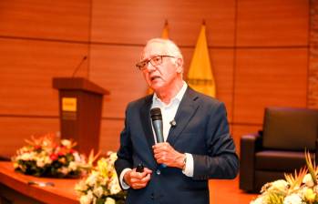 El ministro de Salud, Guillermo Jaramillo, dijo sobre el incremento de la UPC que “habrá que mirar si Papá Noel está pobre”. FOTO CORTESÍA MINSALUD