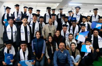 La semana pasada, los privados de la libertad que participan en el proyecto se graduaron de uno de los procesos formativos y recibieron sus diplomas en un acto simbólico. FOTOS cortesía