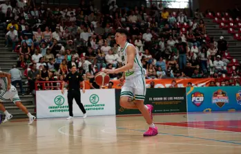 Samuel Hincapié, mide 2.02 metros, tiene 22 años y juega en la posición de alero-pívot, desde 2022 se radicó en Estados Unidos para jugar el College y ahora la universidad. FOTO Cortesía DPB