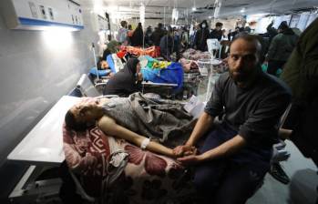 Un palestino es atendido en uno de los hospitales de la asediada Gaza. FOTO: Dawoud Abo Alkas Anadolu / Getty Images