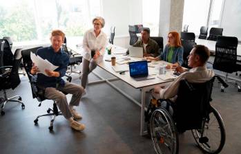 Magneto Empleos reúne más de 1.200 oportunidades inclusivas en todo el país, con vacantes en servicio al cliente, ingeniería y manufactura. FOTO: GETTY