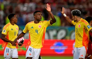 El delantero colombiano Jhon Córdoba suma dos goles en eliminatorias. FOTO: AFP