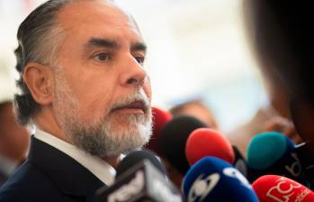 El ministro eespondió a las críticas de sectores políticos y gremiales. “Que se pongan en la nueva era”, dijo Benedetti. FOTO: MININTERIOR