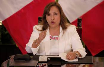 Dina Boluarte, presidente de Perú, insisitió en que se trata de un escándalo y ratificó que se mantendrá en el cargo. FOTO getty