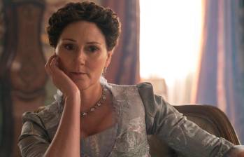 Ruth Gemmell es Lady Violet en la saga de Bridgerton. De su historia tratará esta nueva miniserie aún sin nombre. FOTO Cortesía Liam Daniel / Netflix