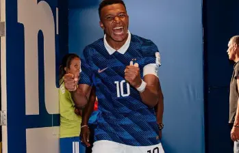 El delantero del Real Madrid, Kylian Mbappé, marcó doblete, entre ellos un golazo de larga distancia, en el debut mundialista de Francia vs. Senegal en el Mundial. FOTO: Tomada de redes sociales @equipedefrance