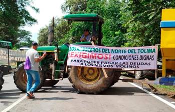 El paro arrocero impacta el transporte de carga y pasajeros, así como el abastecimiento de varias regiones. FOTO cortesía