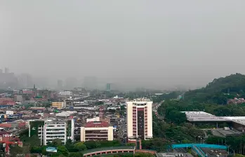 Un fuerte aguacero azotó Medellín y varios municipios del Valle de Aburrá y dejando reportes de granizo. FOTO: Cortesía