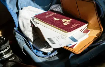 Singapur mantiene el pasaporte más poderoso del mundo en 2026, mientras Estados Unidos comparte el décimo lugar del Índice de Pasaportes Henley. FOTO: Magnific. 