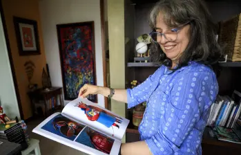 Elena Ospina, cuatro décadas de humor gráfico