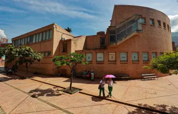 El Centro Cultural Moravia en Medellín es obra de Rogelio Salmona. Foto Manuel Saldarriaga. 