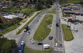 El tramo entre Medellín y El Santuario será administrado por Invías desde el próximo sábado, como parte de la finalización de los proyectos viales de primera generación (1G). FOTO MANUEL SALDARRIAGA