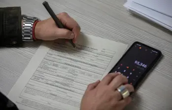 El recargo por trabajar domingos pasará del 75 % al 100 % en 2027, según lo establece la reforma laboral. FOTO: EL COLOMBIANO