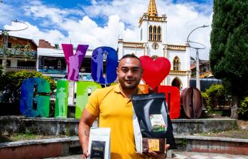 La familia y los productores locales han sido esenciales en la consolidación de Café Aroma Gilraldino, una marca que refleja la calidad del grano del municipio. FOTO JULIO CÉSAR HERRERA