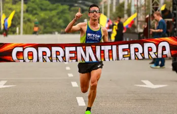 Jeisson Suárez viene de ganar en Corre mi Tierra, certamen atlético que suma 16 ediciones en Medellín. Foto: Manuel Saldarriaga Quintero.