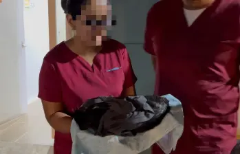 Autoridades investigan lo ocurrido durante la jornada de esterilización de mascotas hecha por una institución académica en Puerto Berrío, que cobró la vida de siete felinos. FOTO: CORTESÍA