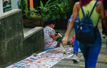 En vísperas de la Feria de las Flores levantan a los venteros informales de la 10 en El Poblado