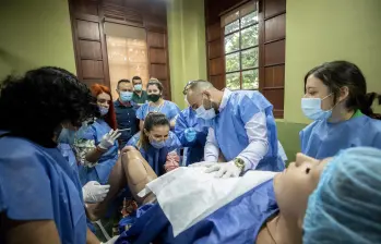 Unas prácticas académicas en la Facultad de Medicina de la Universidad de Antioquia. FOTO: Andrés Camilo Suárez