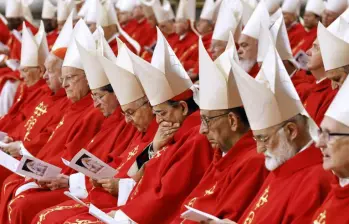 Tras el escándalo de Angelo Becciu, el cardenal Juan Luis Cipriani, cuestionado por abuso sexual, se mantiene presente en los actos oficiales del Vaticano. FOTO: Getty 