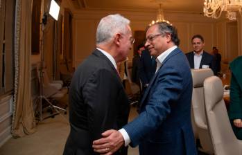 Álvaro Uribe y Gustavo Petro se reunieron el 22 de noviembre en la Casa de Nariño. FOTO CORTESÍA 