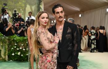 Damiano David y Dove Cameron celebraron su matrimonio en Italia después de más de tres años de relación. FOTO: AFP. 