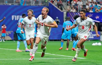 Harry Kane marcó doblete y derrumbó la gran defensa de Lionel Mpasi. FOTO: GETTY