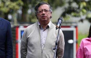 El presidente Gustavo Petro volvió a caer en información falsa y compartió una imagen del año 2020 manipulada con IA. FOTO: COLPRENSA