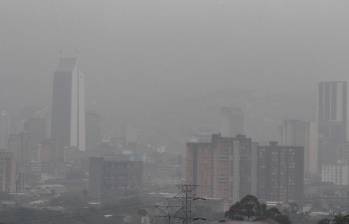 En la tarde y la noche de este viernes 30 y sábado 31 podrían caer lluvias prolongadas y causar acumulados sobre quebradas. FOTO: JULIO HERRERA