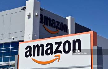 La acción de la gigante del comercio minorista online ha caído cerca de 48% en 2022. FOTO: AFP