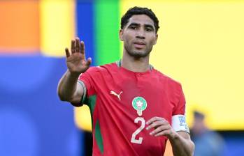 Achraf Hakimi, defensa del París Saint-Germain y de la selección de Marruecos, durante una rueda de prensa en el Mundial de Estados Unidos. El futbolista será juzgado en Francia por una denuncia de presunta violación presentada en 2023. FOTO: AFP.