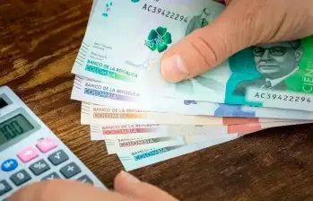 Empresas que incumplan el pago de la prima podrán recibir multas y sanciones laborales. FOTO: Shutterstock