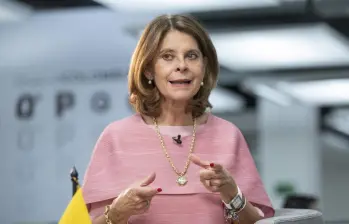 Marta Lucía Ramírez es una abogada bogotana de 72 años. Ha sido vicepresidenta; ministra de Defensa, de Relaciones Exteriores y de Comercio Exterior; también fue senadora y candidata presidencial. FOTO andrés suárez 